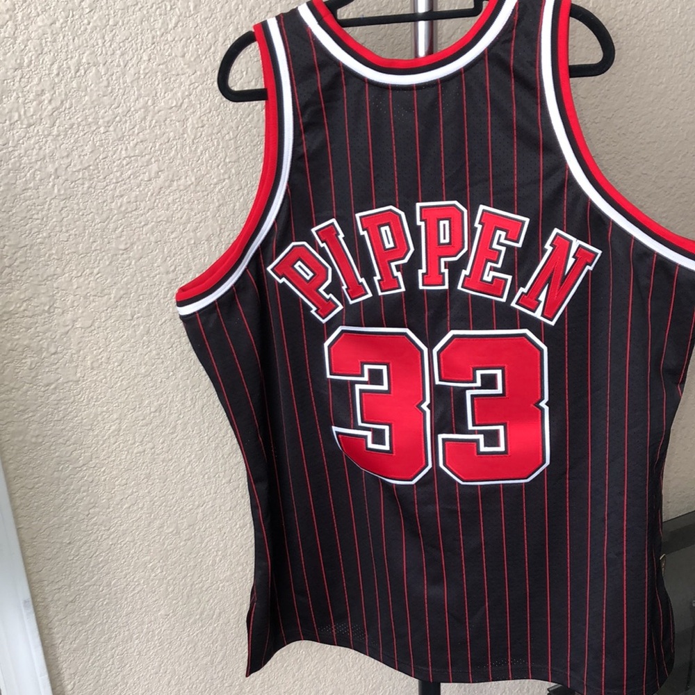 Mitchell & Ness #33 Bulls PIPPEN Jersey Authentic - Picture 6 of 8
